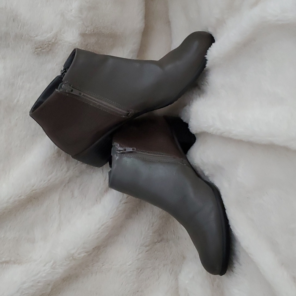 Ecco Leather Touch Ankle Booties